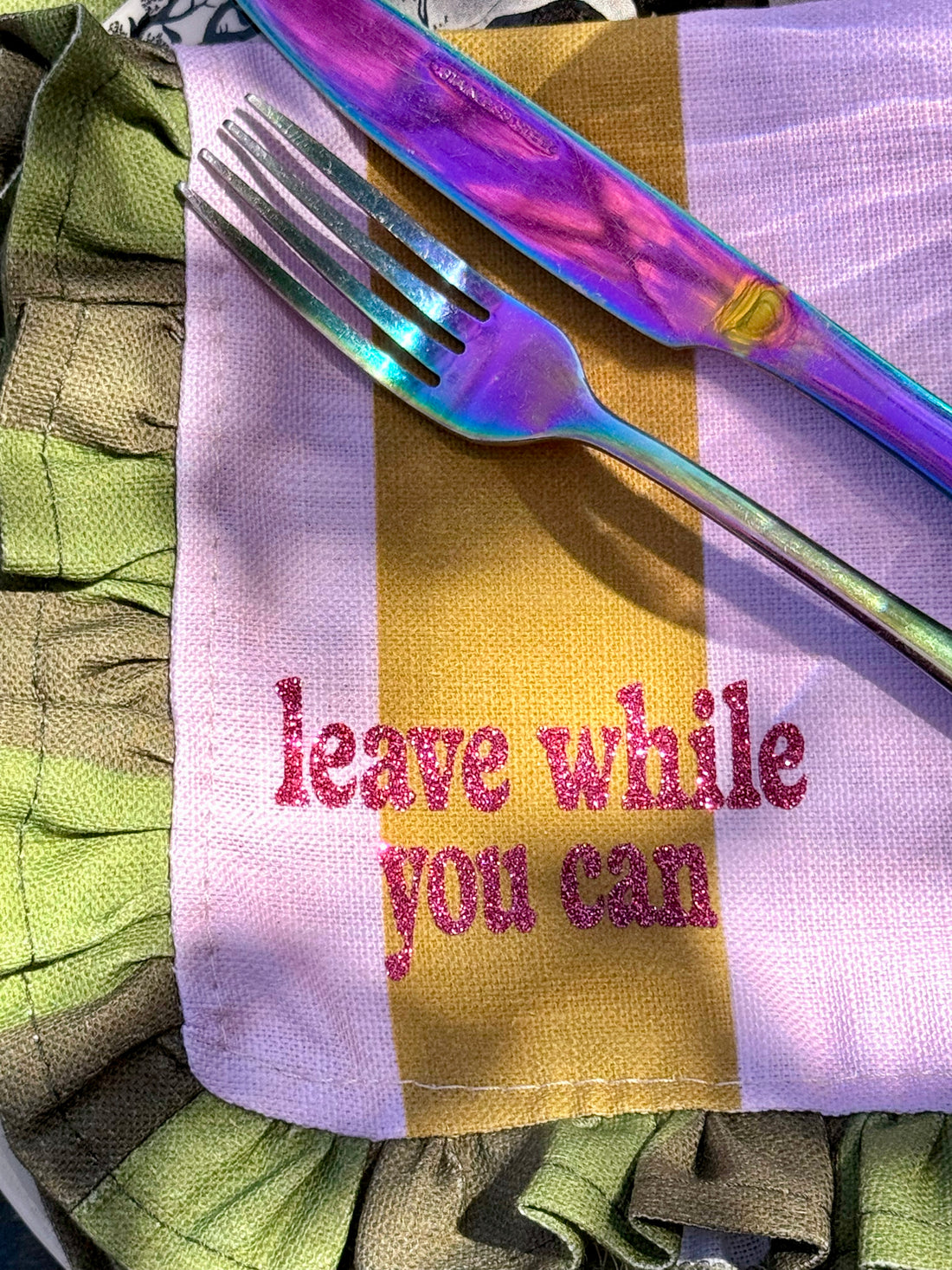 PINK / OLIVE / GREEN CONTRAST RUFFLE NAPKIN
