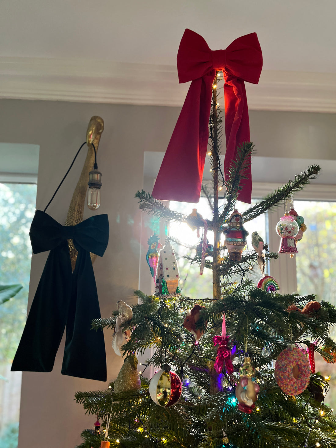 HOT PINK VELVET BOW - MINI